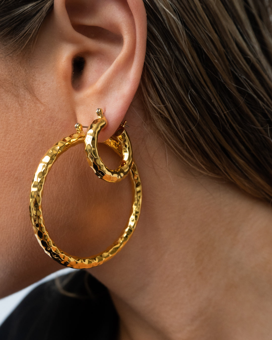 Hammered Amalfi Hoops - Gold — alternate view