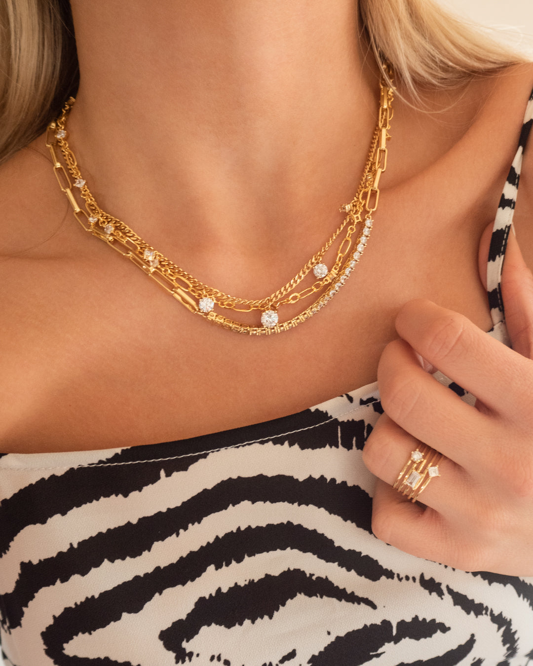 Ballier Chain Link Necklace - Gold — alternate angle