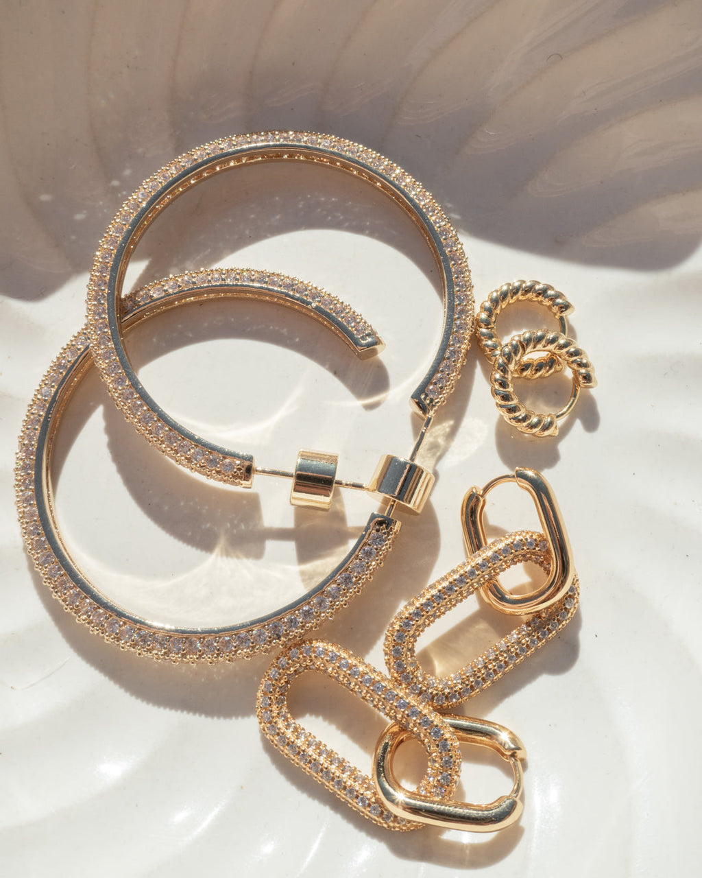 Pavé Simone Loop Hoops - Gold — alternate angle 2