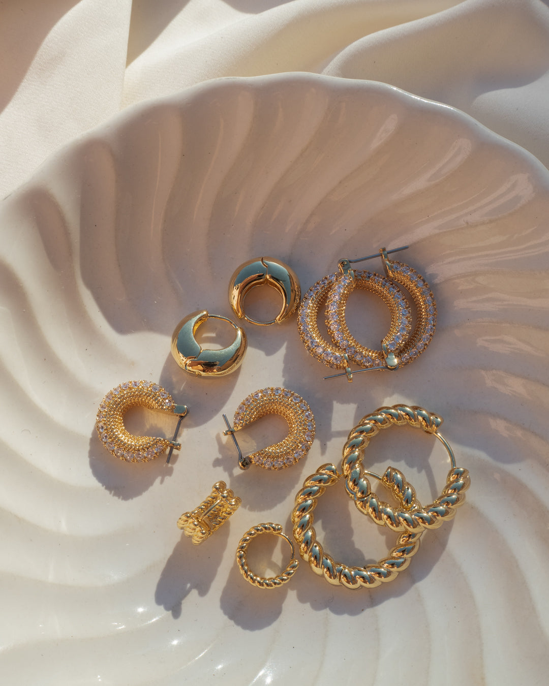 Pavé Estelle Hoops - Gold — alternate view 2