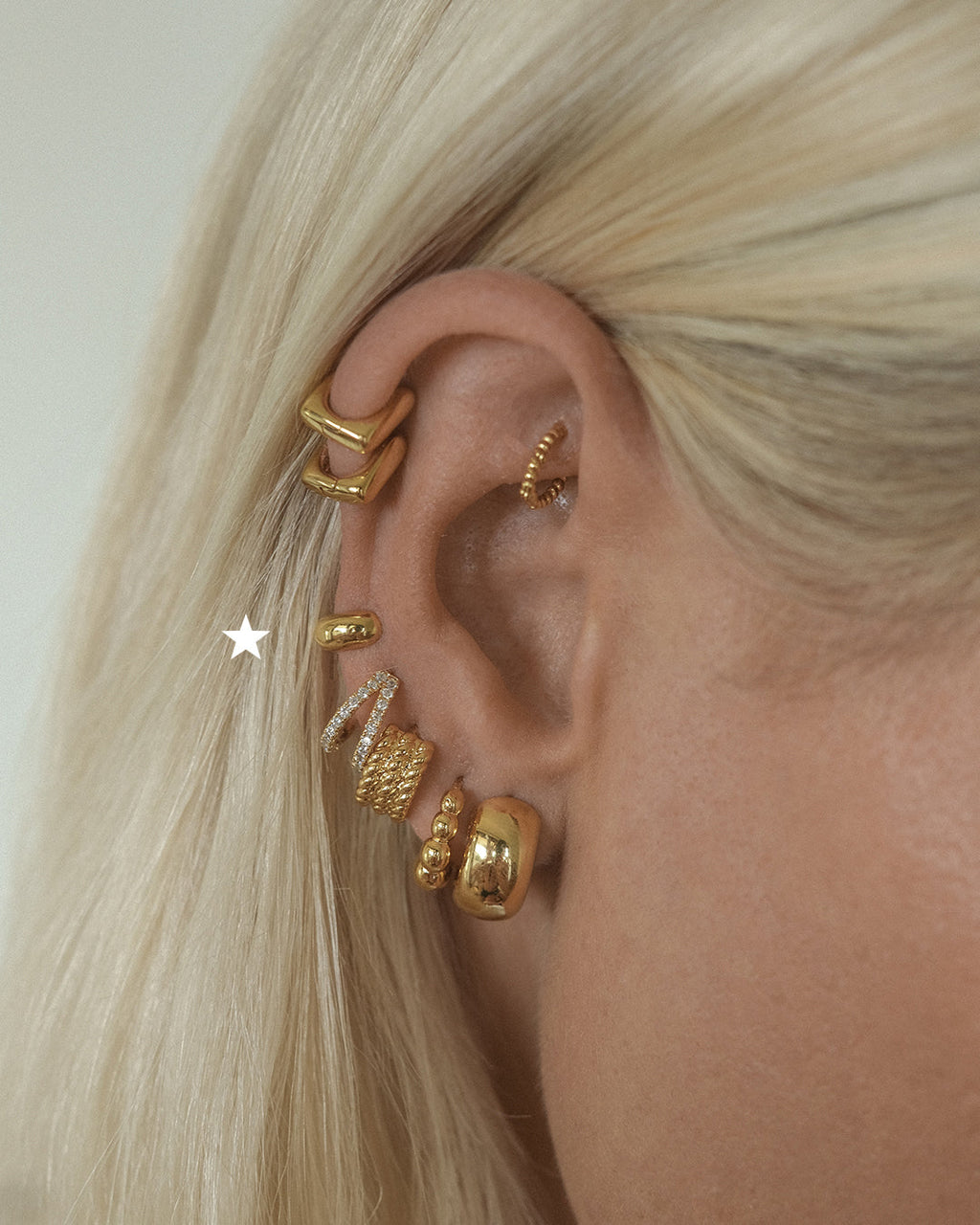 Mini Mirabella Huggies (9mm) - Gold - Earrings — alternate view