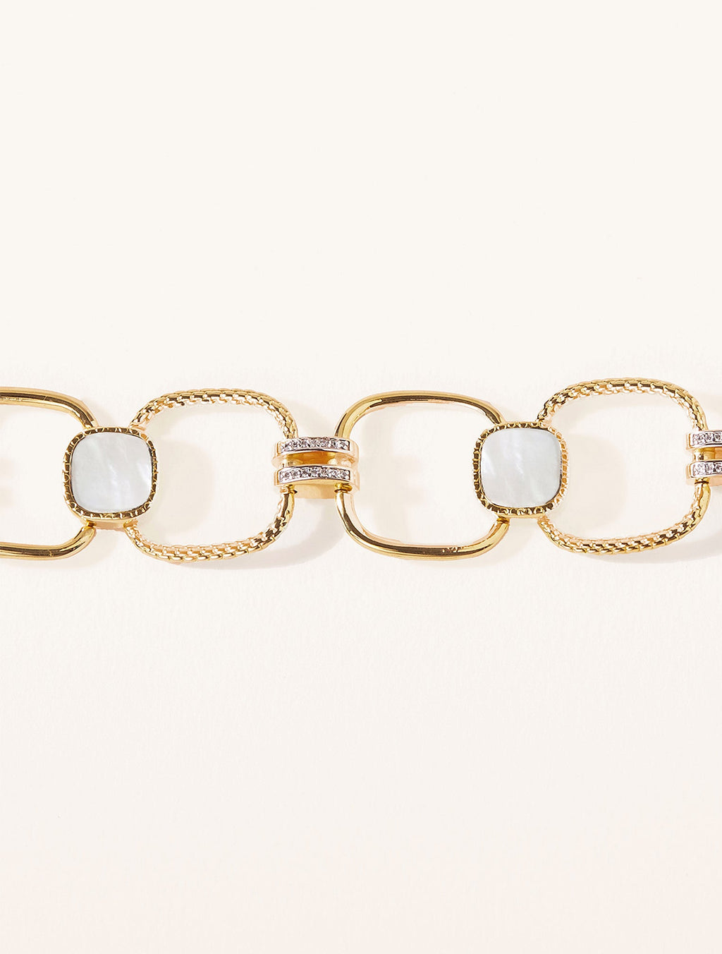 Kaïa Bracelet - Mother-of-pearl - front view