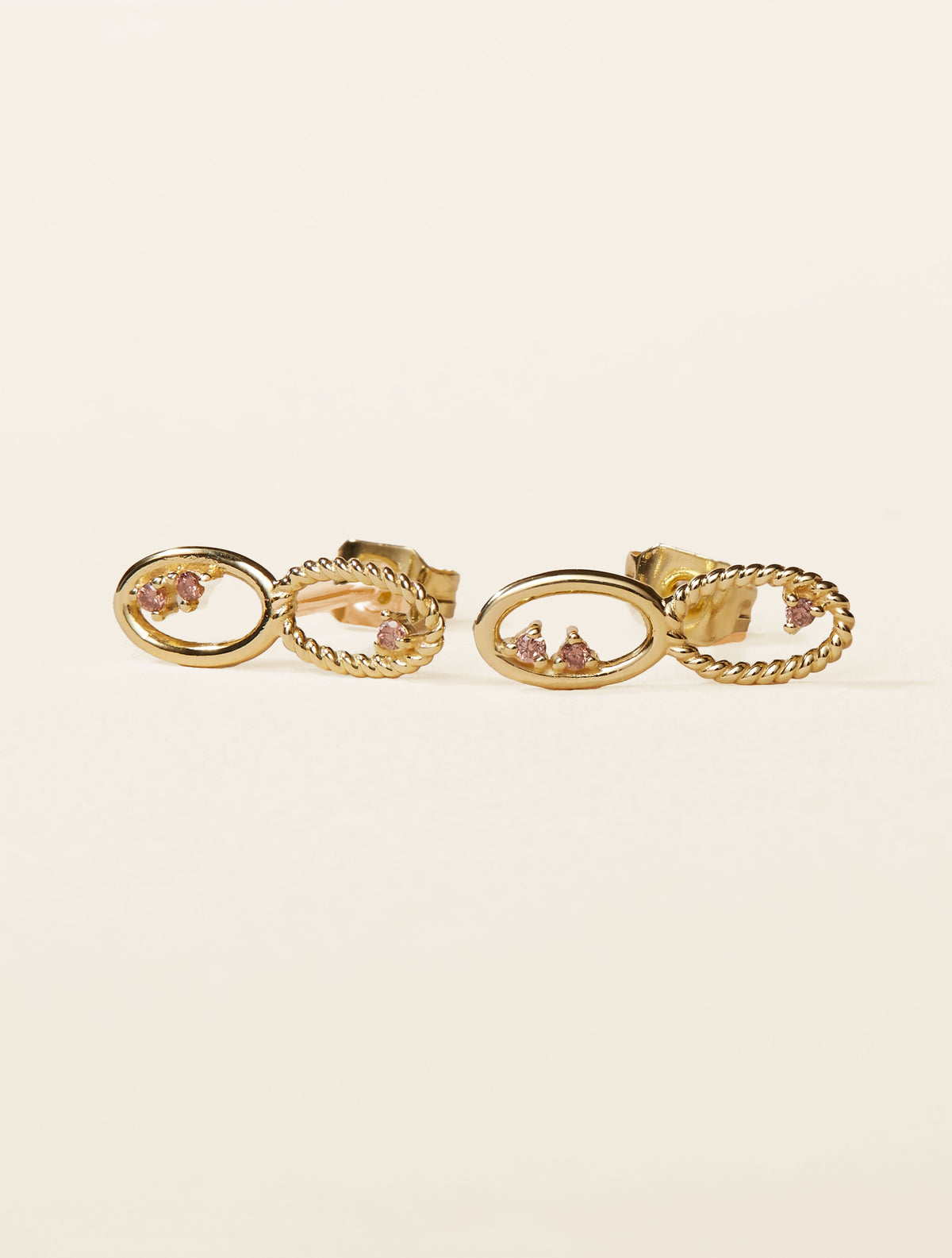 Puces Koyah - Zircons Pink - front view