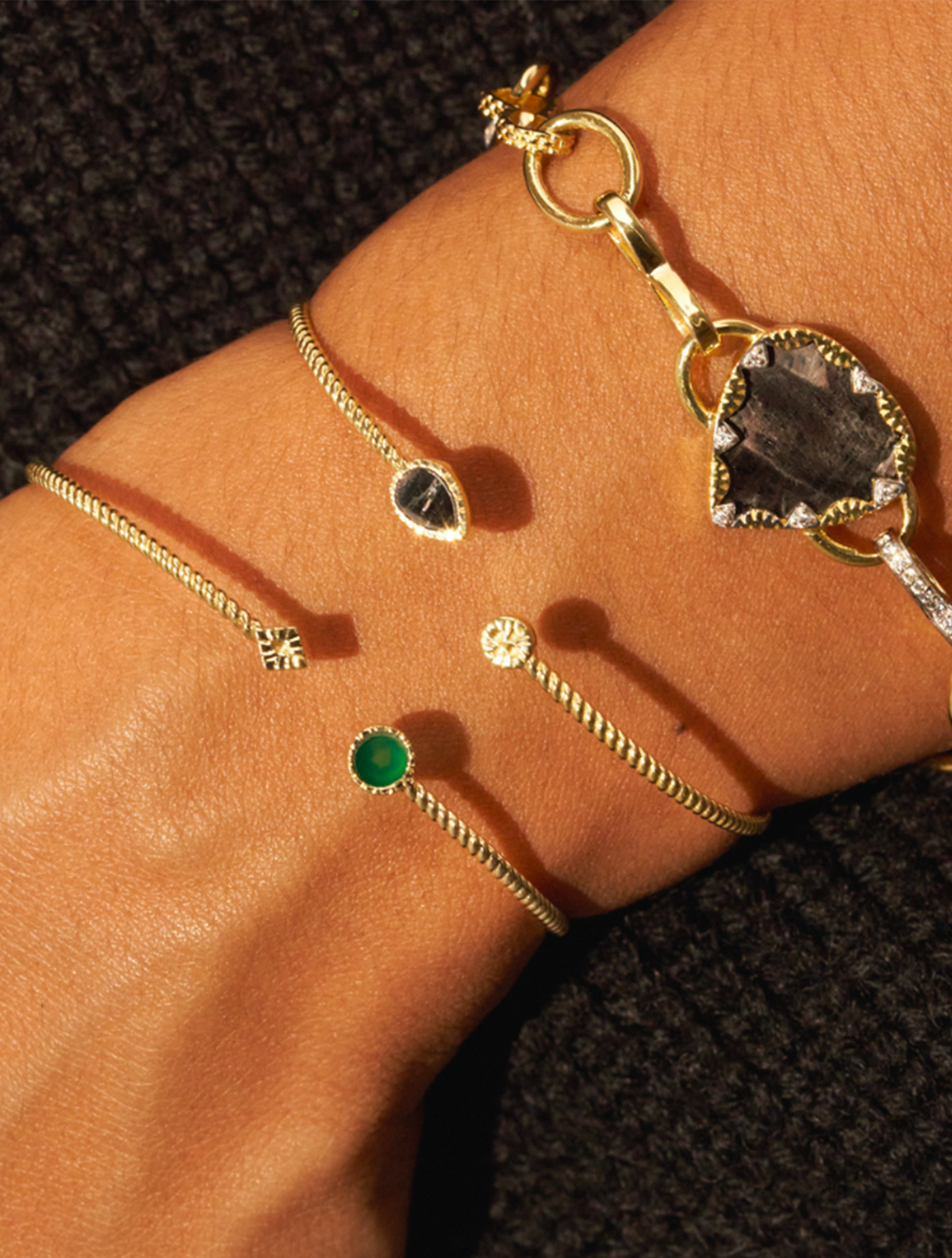 Bali Bangle - Textured Onyx - detail view