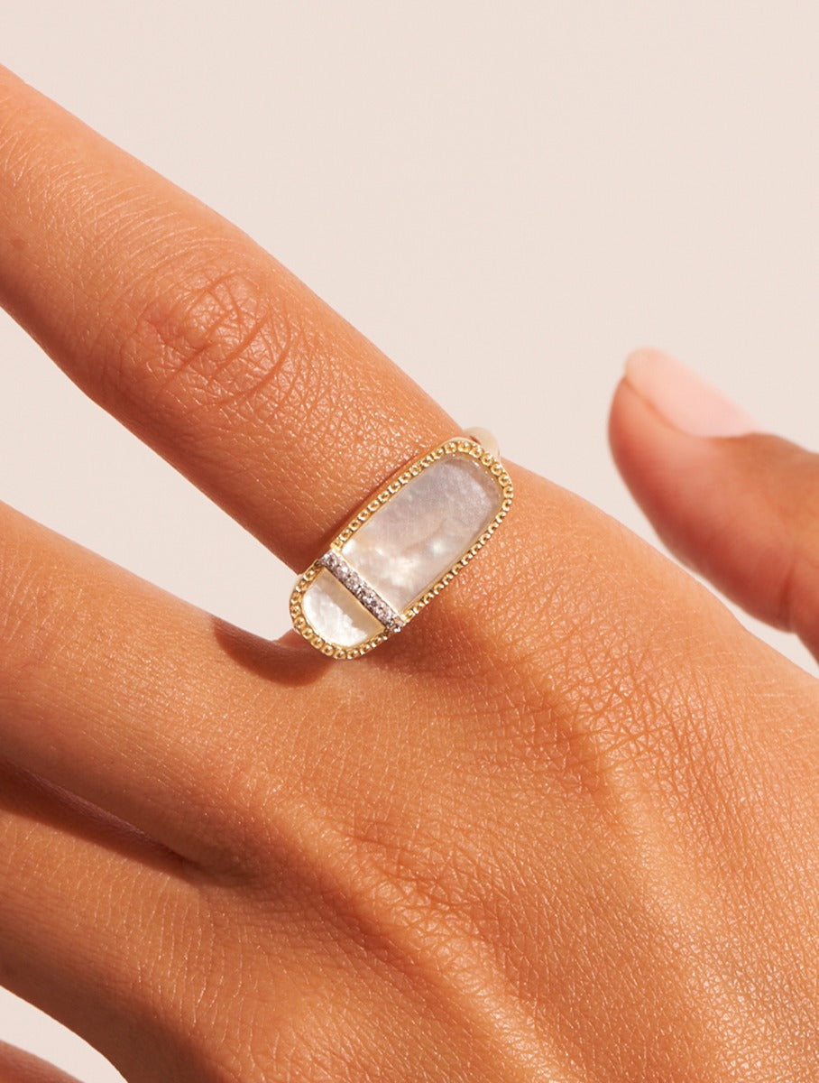 Izy Ring - 3 - Mother-of-pearl - alternate view