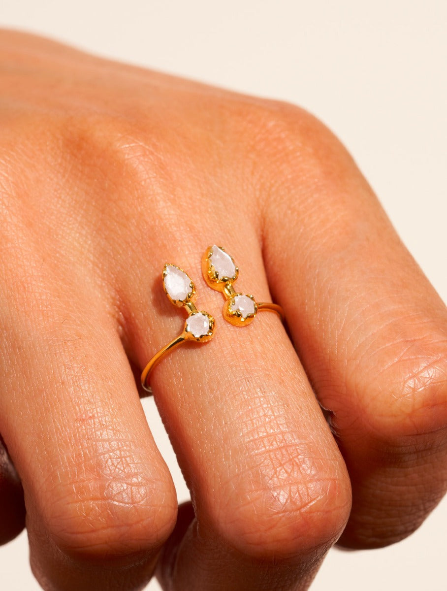 Safra Ring - Stone of moon - alternate view