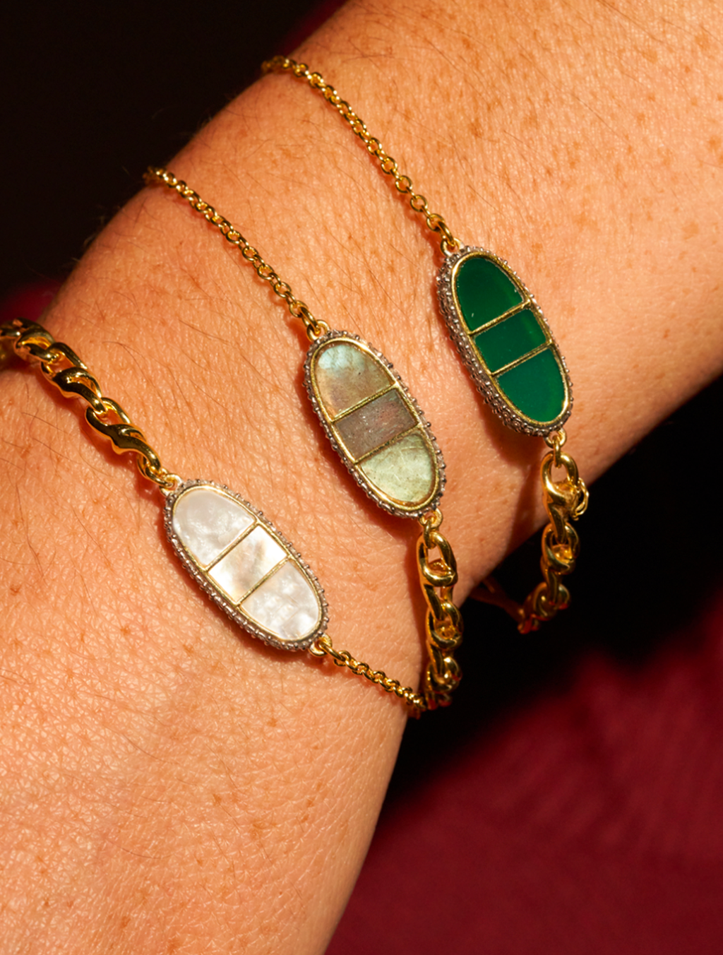 Izy Bracelet - Mother-of-pearl - alternate view