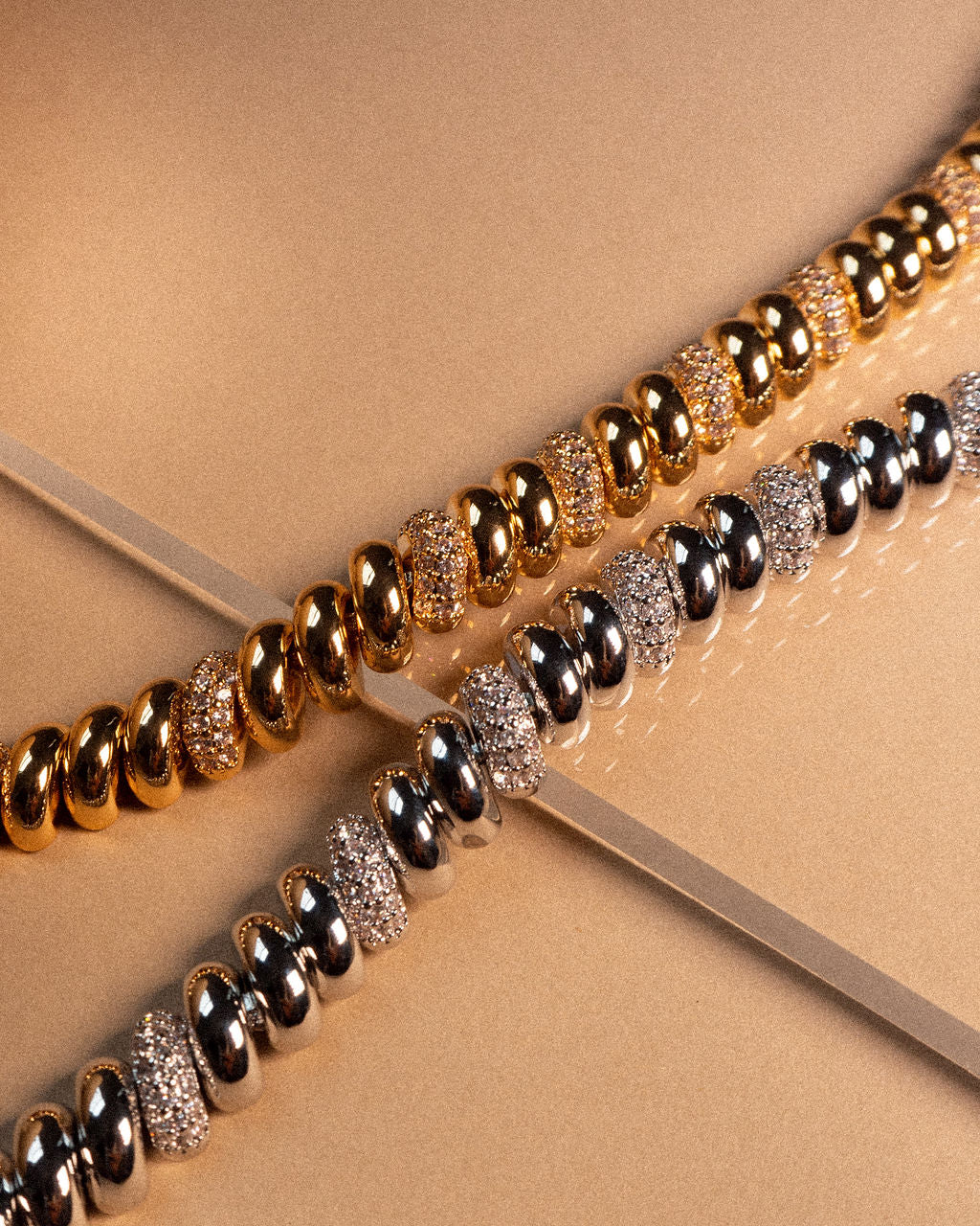 Pavé Ridged Marbella Necklace - Gold — detail view