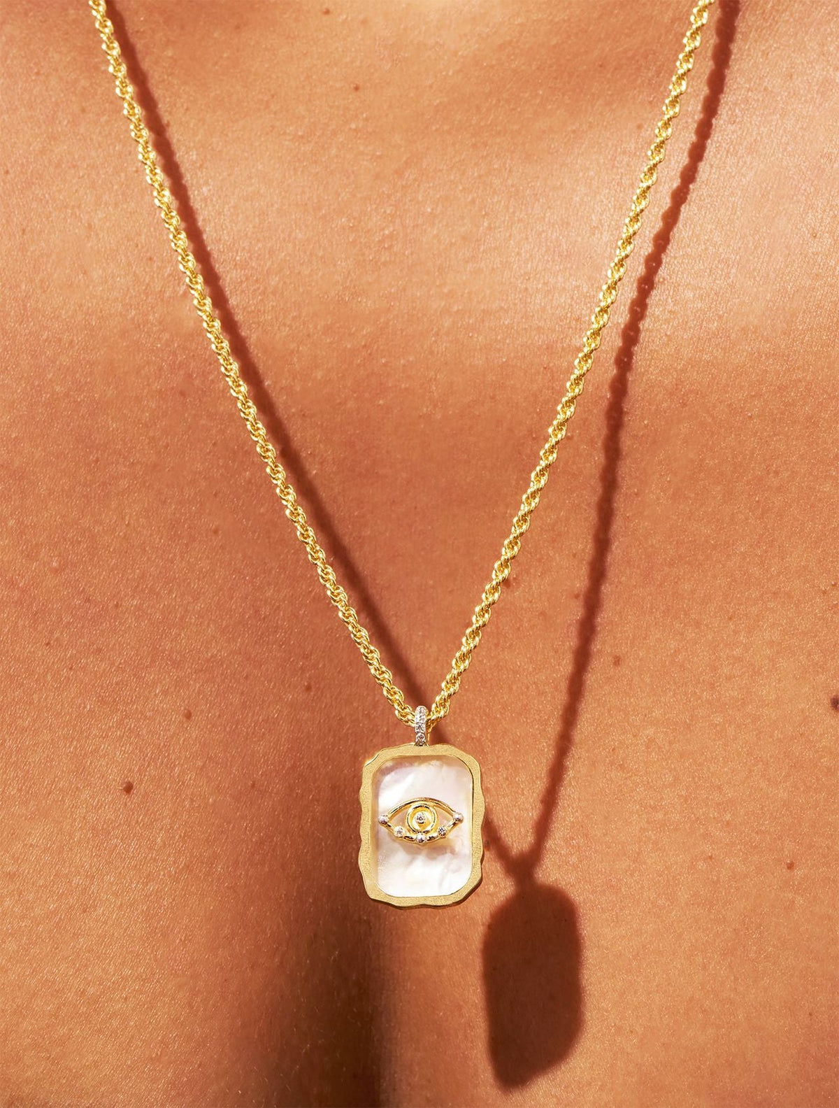 Manifeste Necklace - Oeil - alternate view