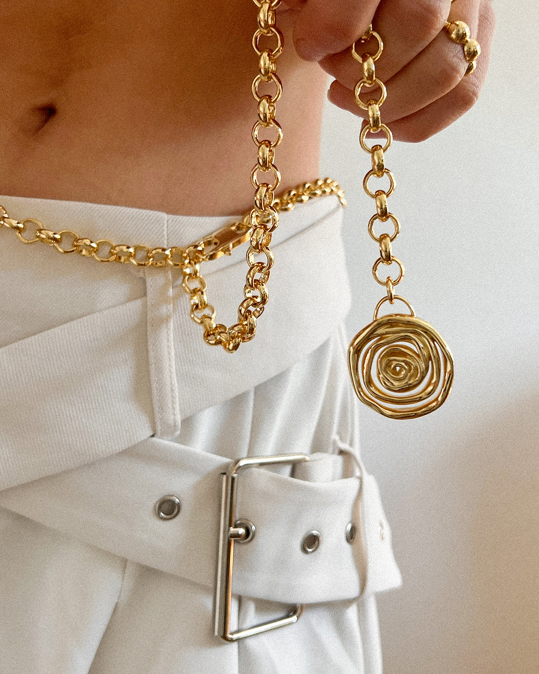 Rosette Coil Chain Belt- Silver — detail view