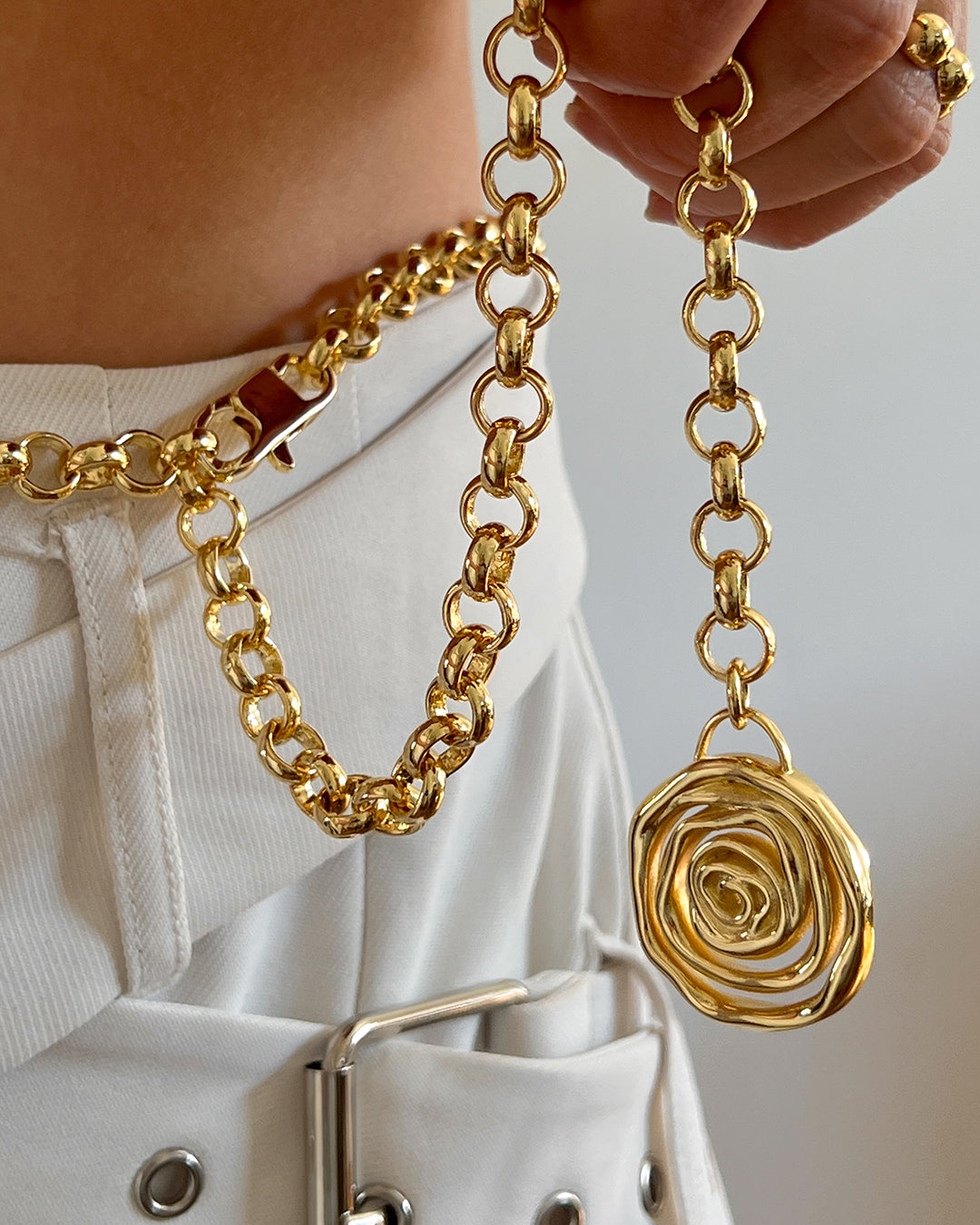 Rosette Coil Chain Belt- Gold — detail view