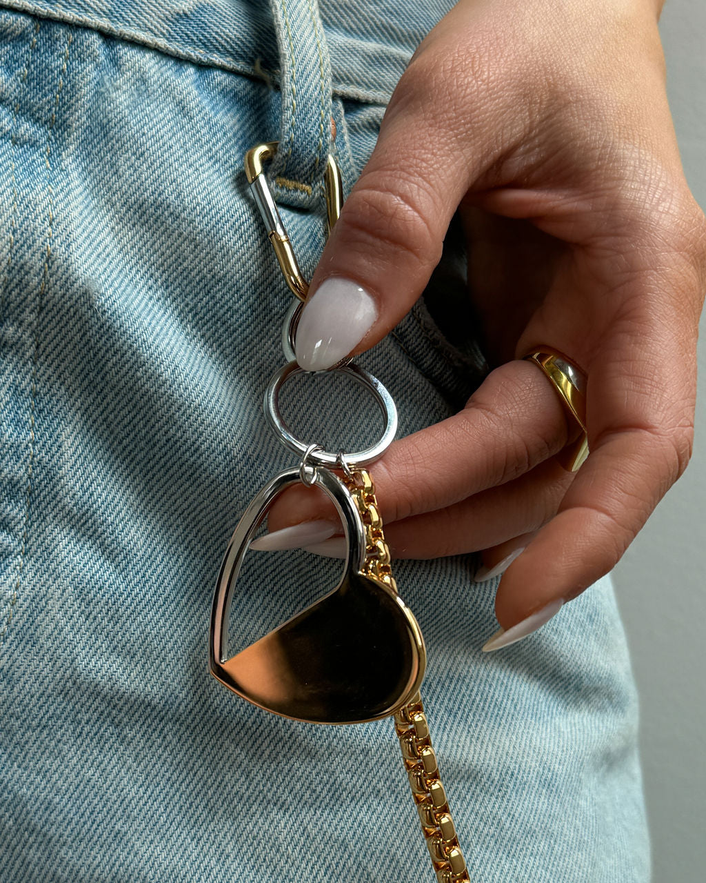 BRO Belt Chain in Gold — alternate angle