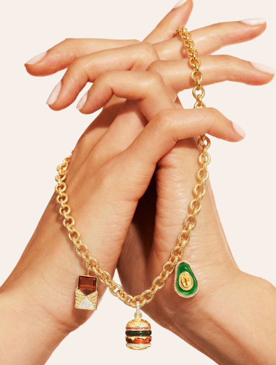 Toteme Pendant - Avocat - another angle